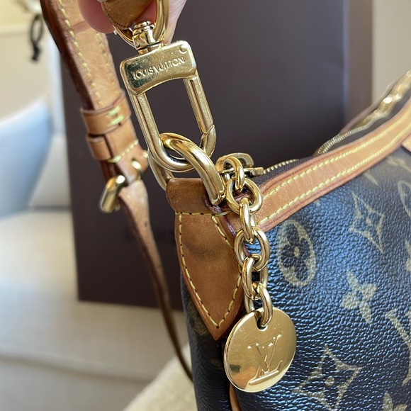 Louis Vuitton Palermo MM Monogram Canvas - Picture 5 of 13